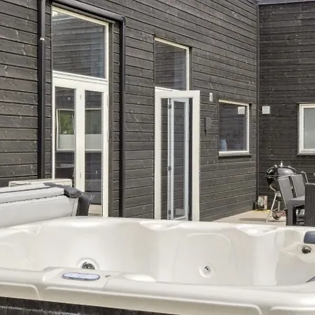 Villavilla 642 - Marielyst, Lollandfalstermon